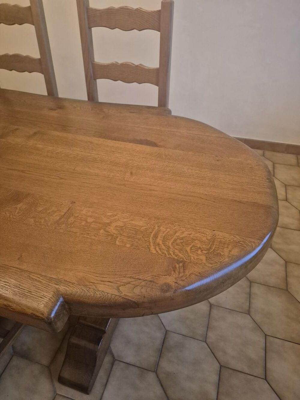 Table brutaliste en bois massif Meubles