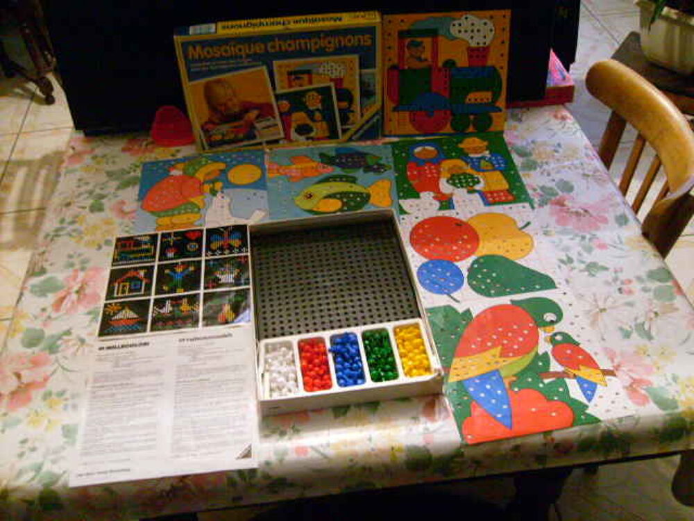 Boite de jeu&quot; Mosa&iuml;que-champignon Ravensburger &quot; Jeux / jouets