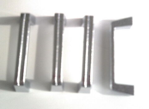 4 poignées chromé en métal 64 mm NEUVES
Aubin (12)