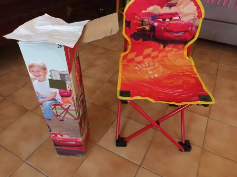 chaise plante enfant marque DISNEY CARS PIXAR  8 Maisons-Alfort (94)