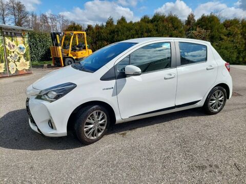 Toyota Yaris Hybride 100h Dynamic 2017 occasion Montferrat 38620