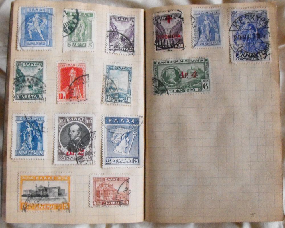 Ancien carnet de timbres 
