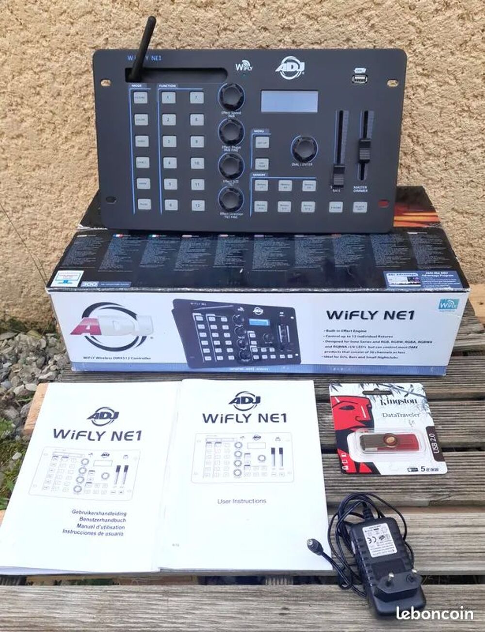 Console Lumi&egrave;re DMX WIFLY NE1 ADJ 432 Canaux + EMETTEUR / RE Audio et hifi