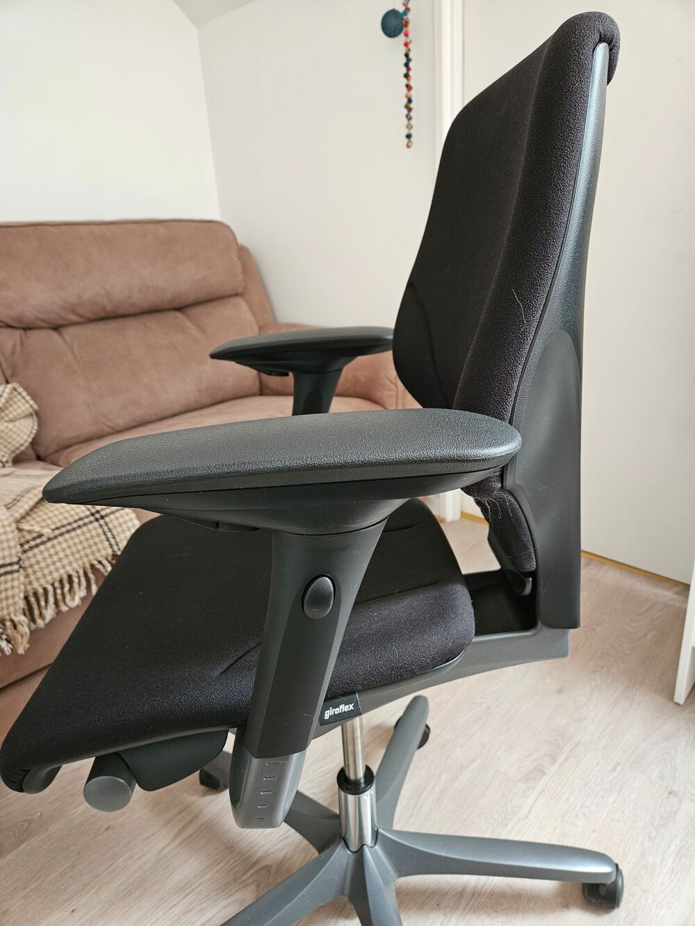 Si&egrave;ge de bureau ergonomique Giroflex Meubles