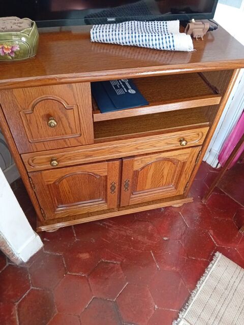 Meuble t�l� 40 Chaumont-en-Vexin (60)