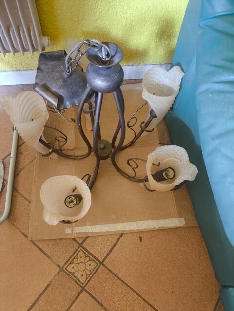 lustre très bon état Bompas (66)