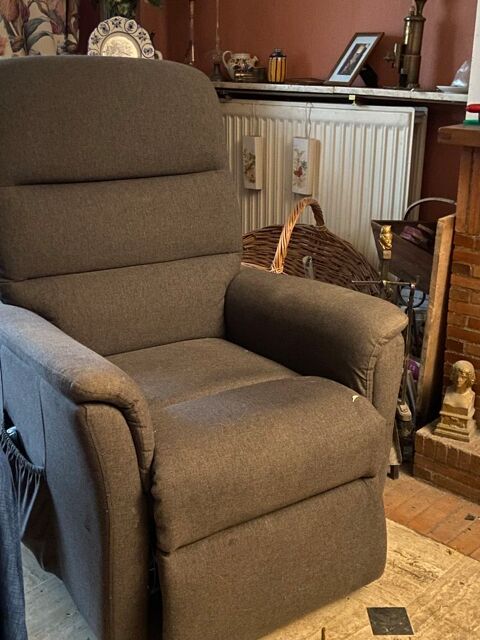 Fauteuil électrique multipoosition 250 Yerres (91)
