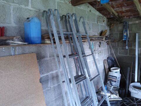 Plateaux échafaudage  3 de 83x300 est 3 de 73x300 combani 1100 Néris-les-Bains (03)