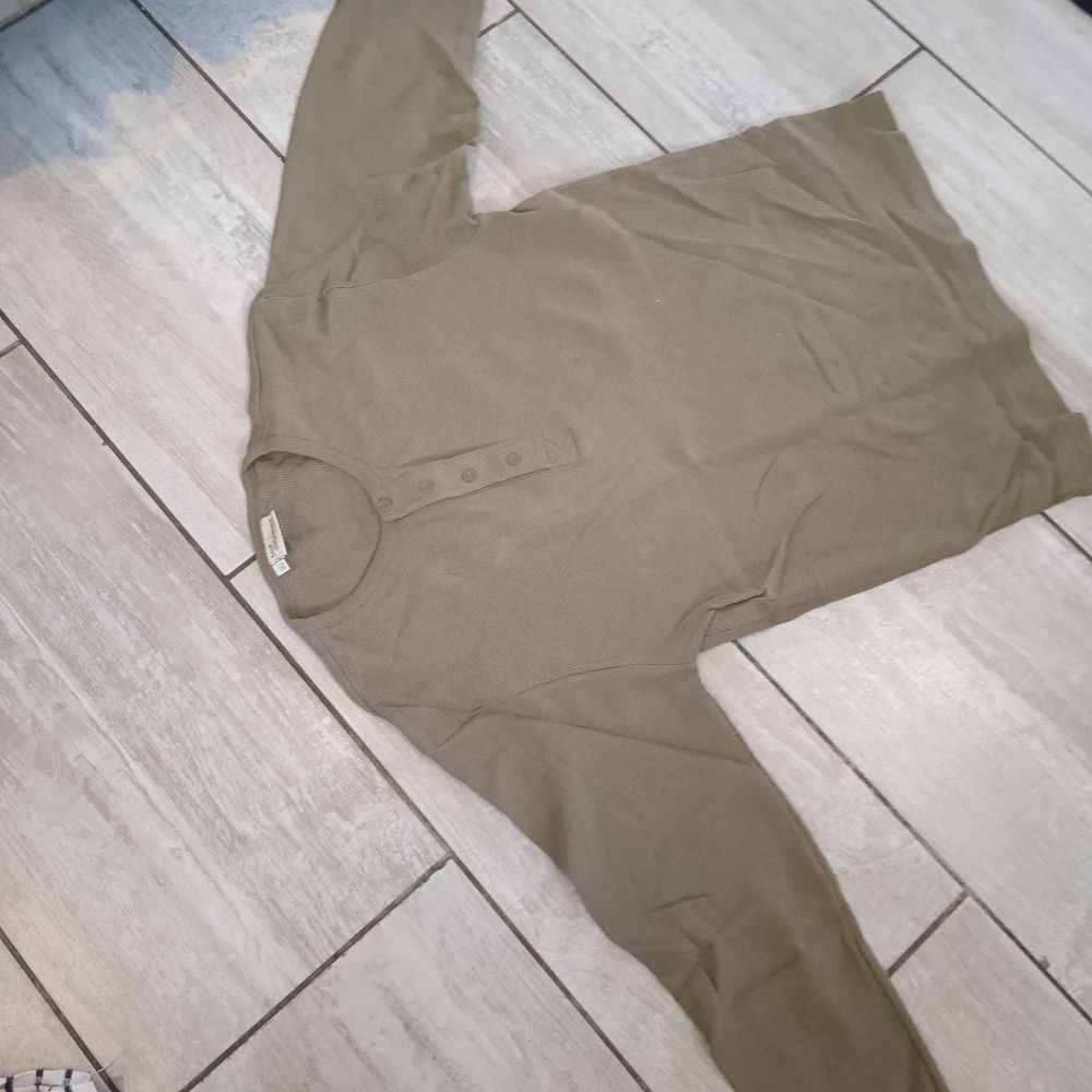 Polo kaki manches longues marque "Tout simplement" taille XL Vêtements
