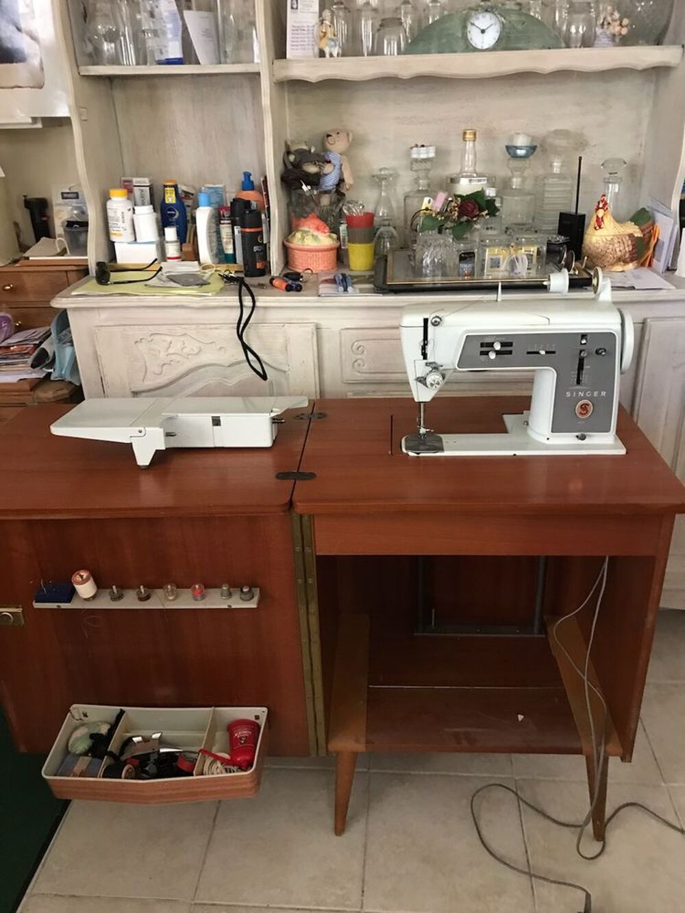 Machine &agrave; coudre Singer - vintage &agrave; p&eacute;dale et &eacute;lectrique Meubles