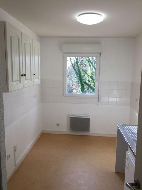  Appartement � louer 4 pi�ces 80 m� Mont-de-marsan