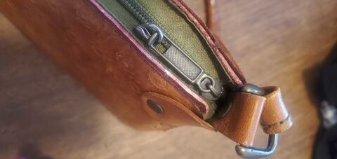 Sac en cuir, artisanale vintage. 25 Toulon (83)