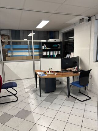  Immeuble � vendre 1350 m�