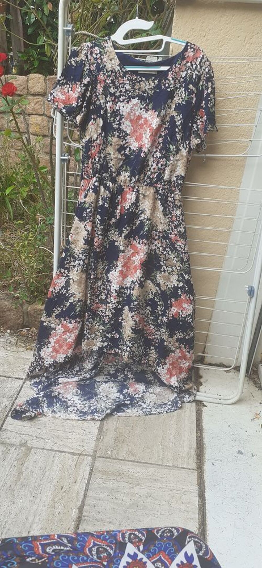 lot 1 robe, 1 pantalon, 1 haut femme L Vêtements