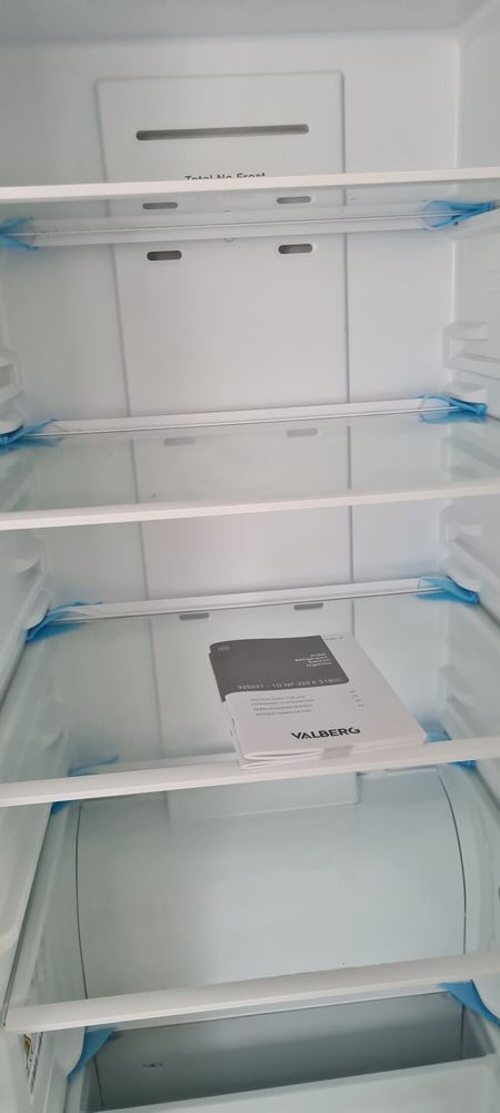 Frigidaire Armoire No Frost Electroménager