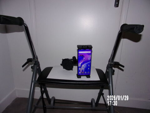 Support de t�l�phone ou de tablette � poser sur un parebrise 5 Chaumont (52)