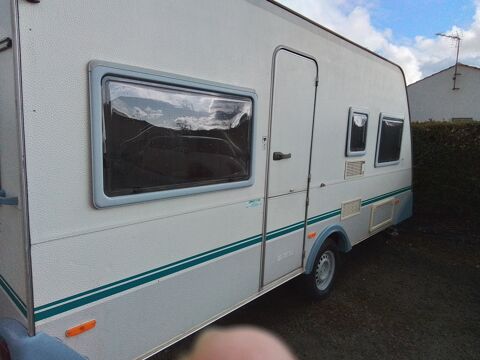 KNAUS Caravane 2000 occasion Châteauneuf 85710