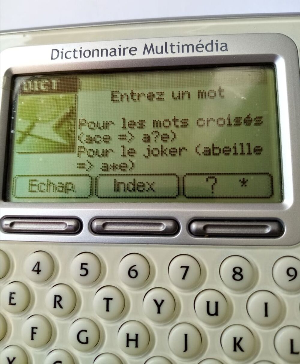 Dictionnaire &eacute;lectronique fran&ccedil;ais parlant et ergonomique av Matériel informatique