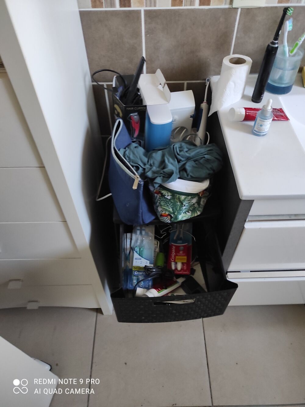 Meuble de rangement en plastique noir Meubles