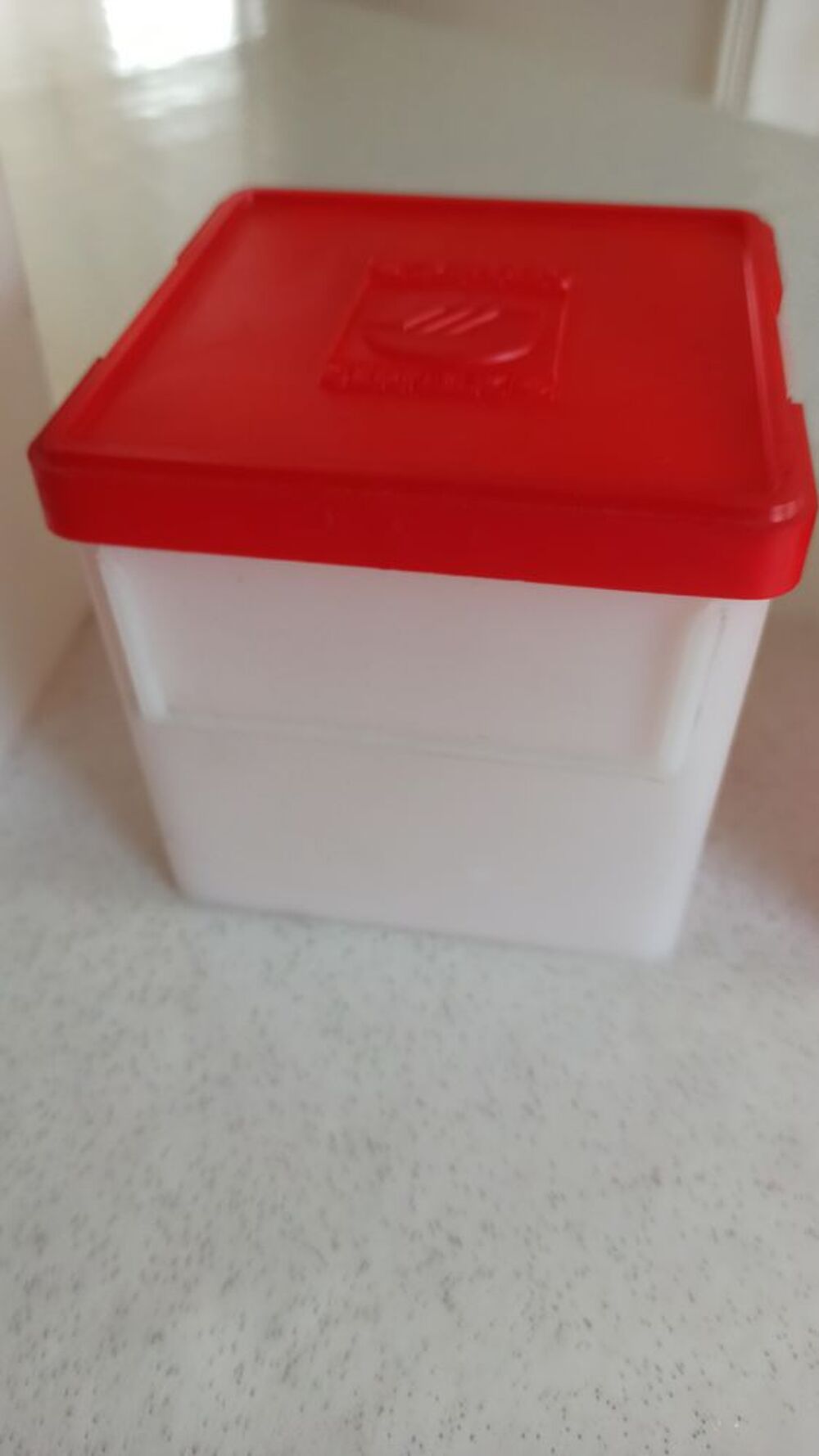 Lot de 11 boites de rangement empilables (trois contenances) Bricolage