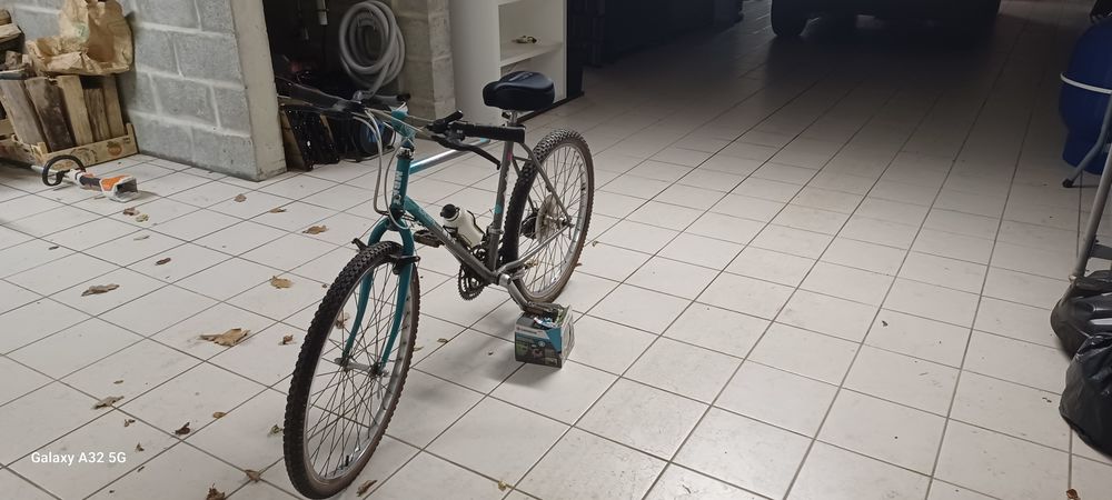 VTT Homme tr&egrave;s bon &eacute;tat V�los