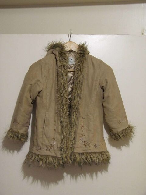 Manteau peau de p�che beige fonc�, C&A, 7�ans (122�cm) 6 Bagnolet (93)