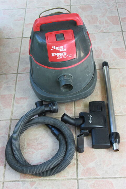 Aspirateur tonneau eau et poussi�re AQUAVAC PRO 40 Montigny-Lencoup (77)