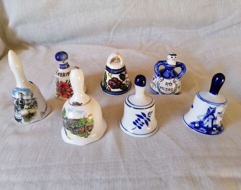 Lot de 7 petites cloches en porcelaine 50 Bezons (95)