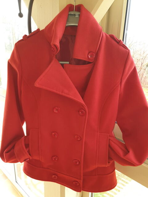 Magnifique blouson Rouge NEUF
40 Cahors (46)