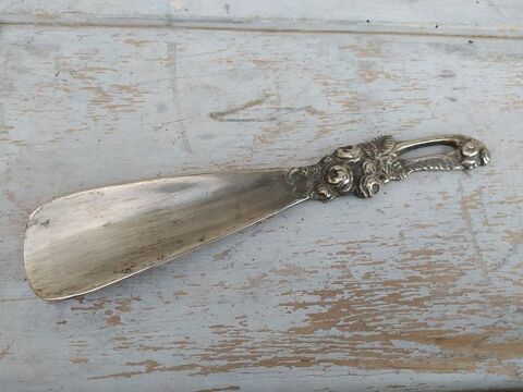 Ancien Chausse-Pied Art Déco Bronze Laiton Nickelé Roses 32 Loches (37)