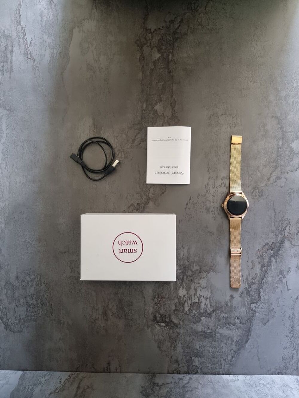 Montre connect&eacute;e prix a d&eacute;b comme neuf Bijoux et montres
