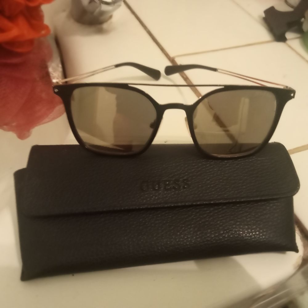 Lunettes GUESS Maroquinerie