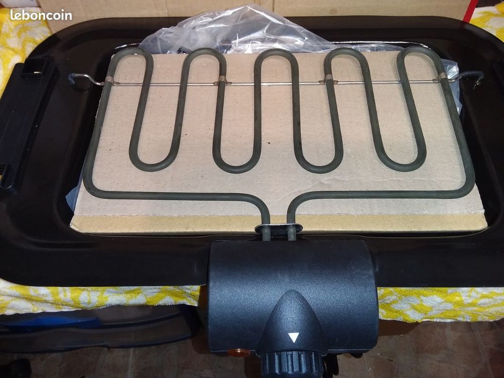 Barbecue Grill &eacute;lectrique de table sur pieds ORVA
Electroménager
