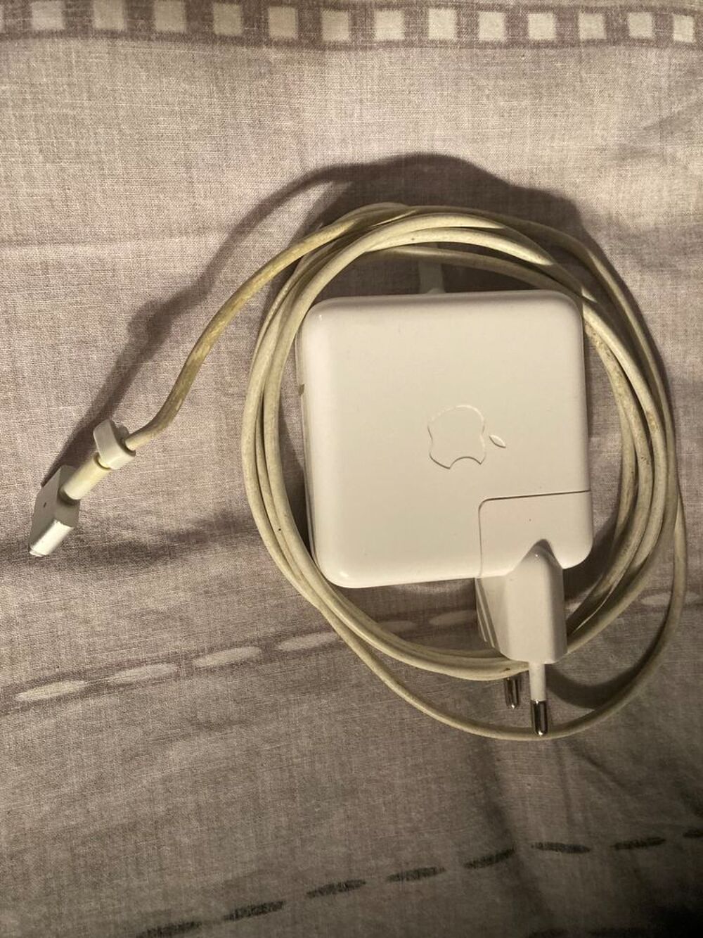 Cordon d'alimentation ordi Apple Matériel informatique