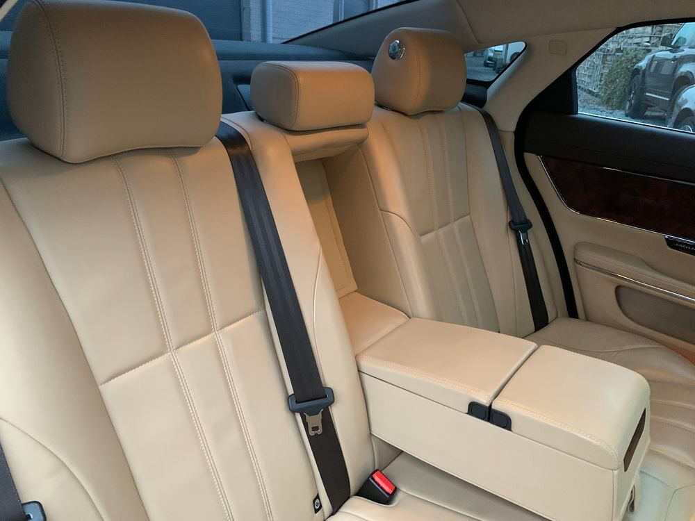 XJ V6 3.0 - 275 Diesel Luxe Premium Empattement Court A 2015 occasion 59310 Auchy-lez-Orchies