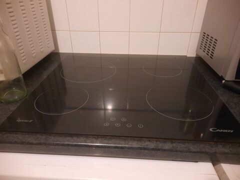 une vitroc�ramique de la marque candy 60 Vizille (38)