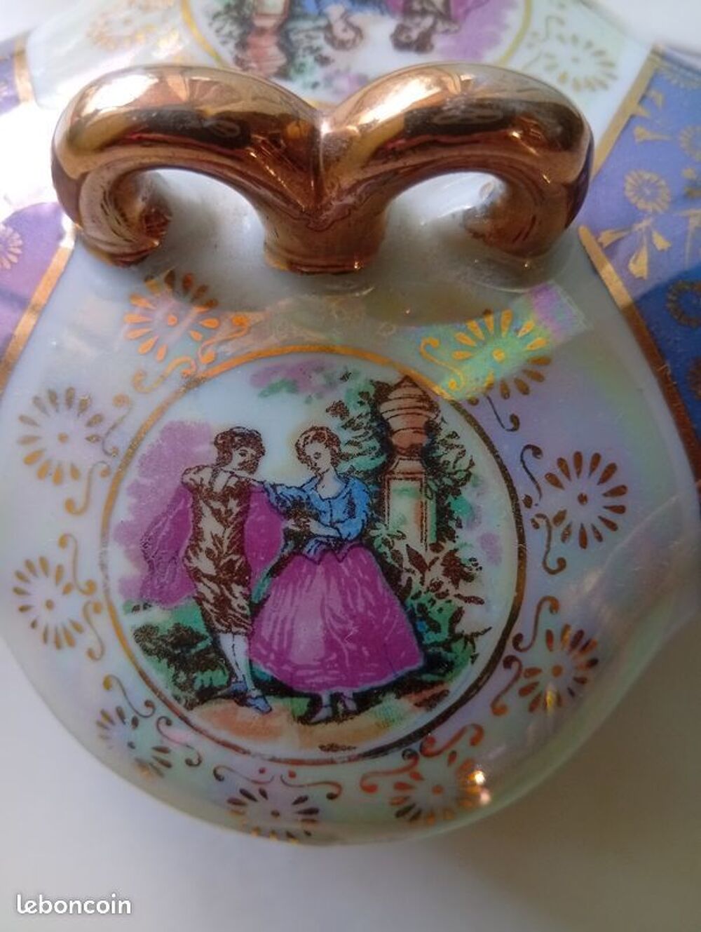 Bonbonni&egrave;re ancienne 