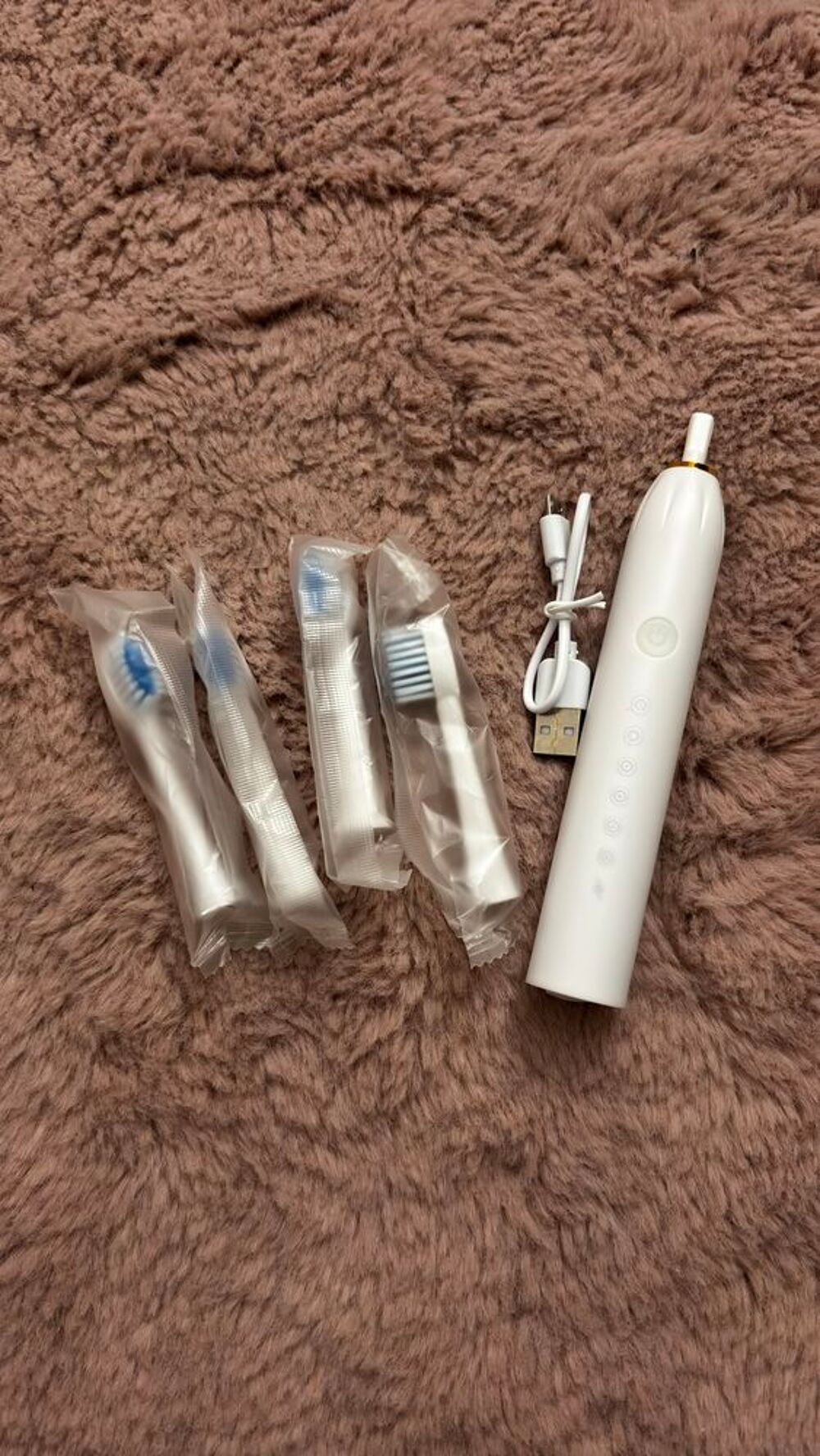 Brosse &agrave; Dents &Eacute;lectrique Neuve avec 4 T&ecirc;tes de Rechange, C&acirc; Puriculture