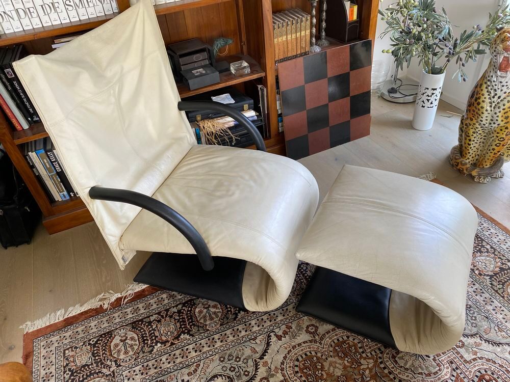 Fauteuil + repose-pieds "ZEN" cuir drap&eacute; blanc Ligne Roset Meubles