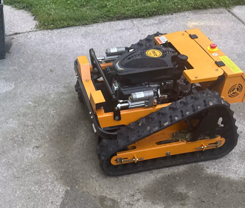 Tondeuse d�brousailleuse thermique t�l�command�e
1850 Castelnau-de-Brassac (81)