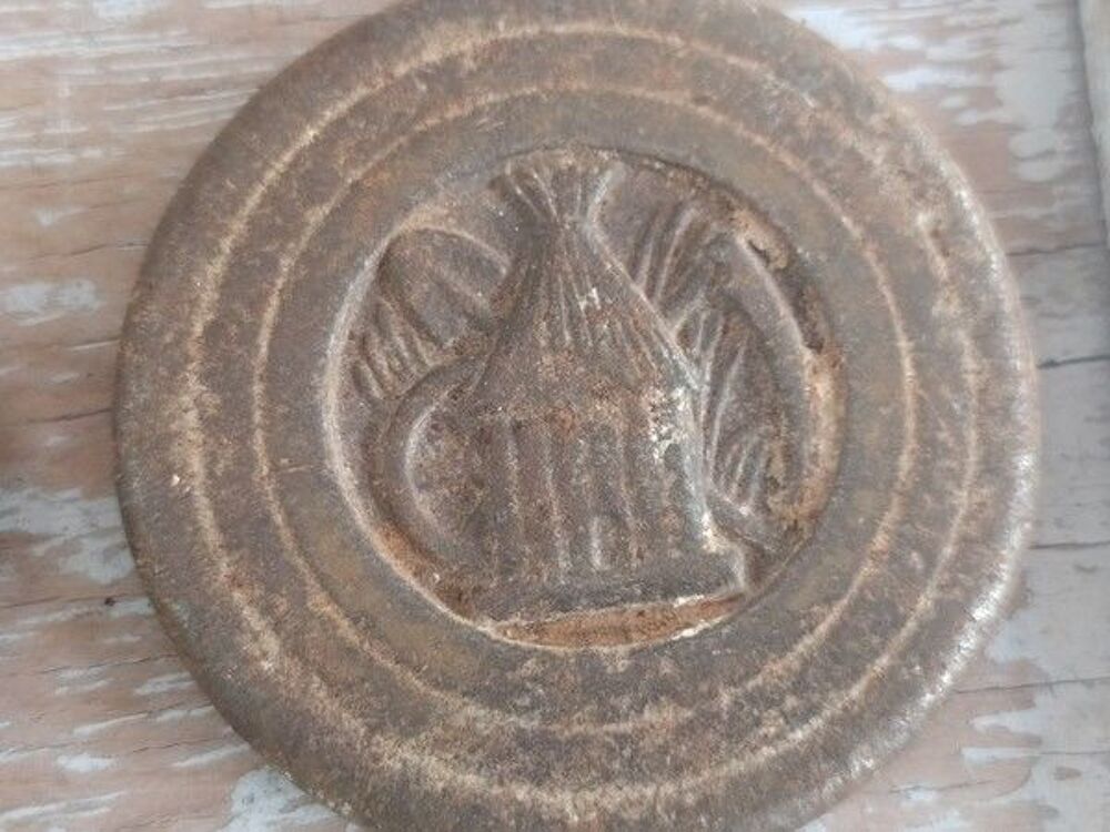 Anciens Jetons Palets Jeu de la Grenouille ou du Tonneau 