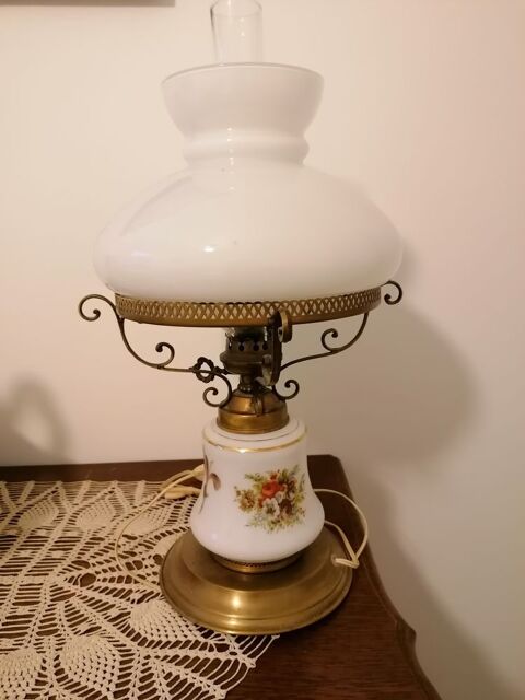 LAMPE 20 Frjus (83)