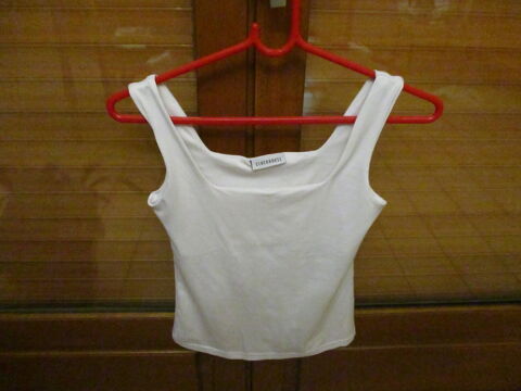 deux d�bardeurs 1 blanc et 1 bleu ciel en bon �tat 36/48 0 M�rignies (59)