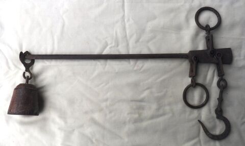 Tr�s ancienne balance Romaine 
Objet collector du 20�me 28 Castries (34)