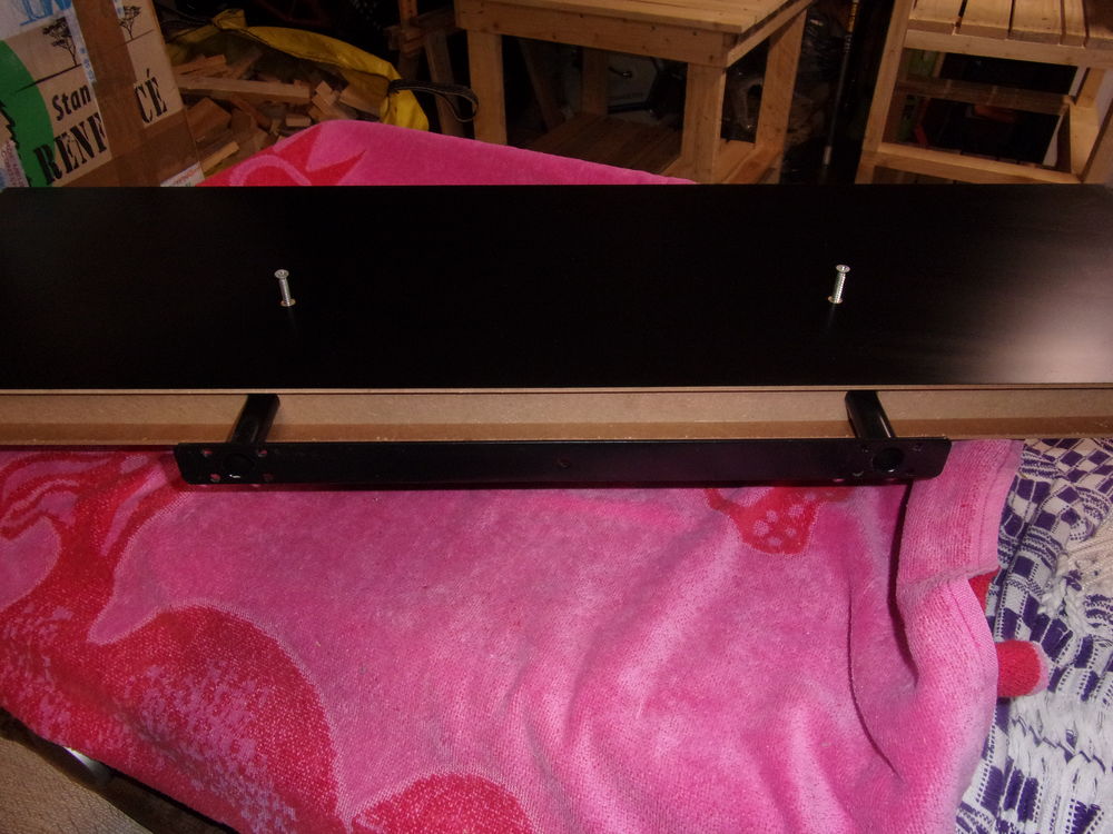 &Eacute;tag&egrave;re murale IKEA noire Meubles