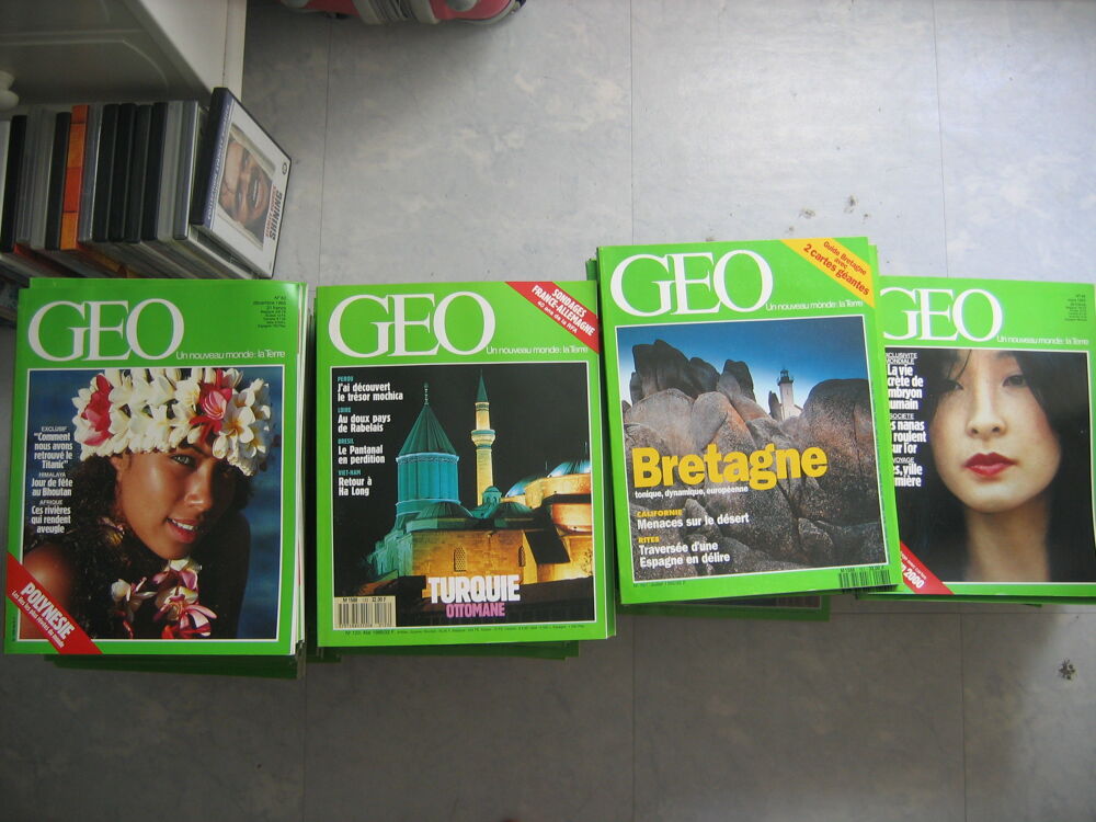 Lot Revues GEO Livres et BD