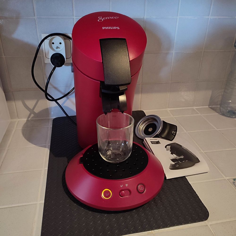 Cafeti&egrave;re Senseo original plus Philips neuve rouge Electroménager