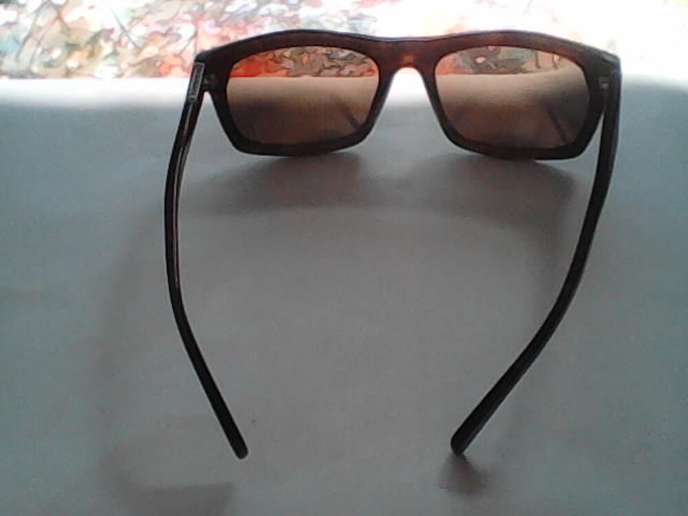 Lunette de soleil Jil Sander 
Bijoux et montres