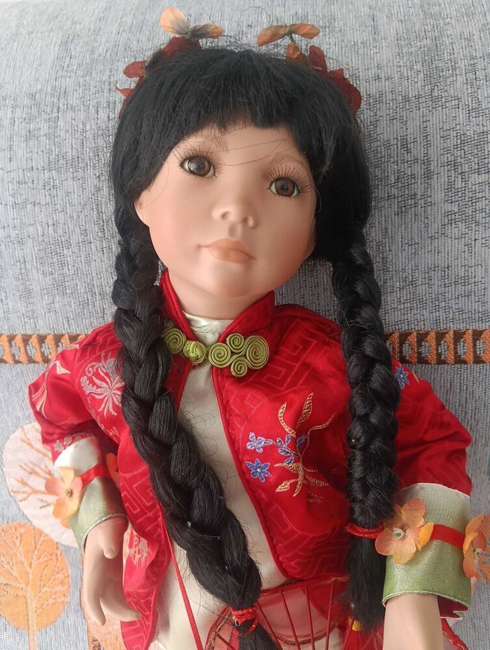 poup&eacute;e porcelaine num&eacute;rot&eacute;e au choix 