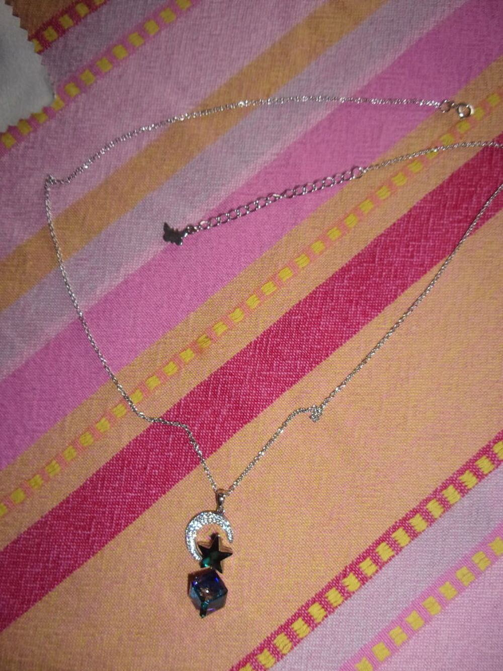pendentif Bijoux et montres